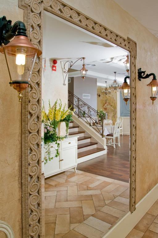 Villa Estera - Hotel & Restauracja Michałowice Dış mekan fotoğraf